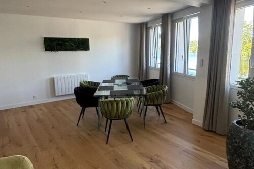 In the heart of chaos - Cosy apartment with lake view