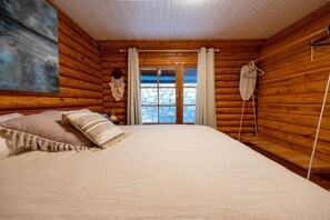3 habitaciones, tabla de planchar con plancha, internet y ropa de cama 