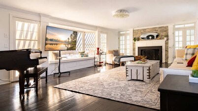 6BR Easton House with Pool, Hot Tub & Big Yard