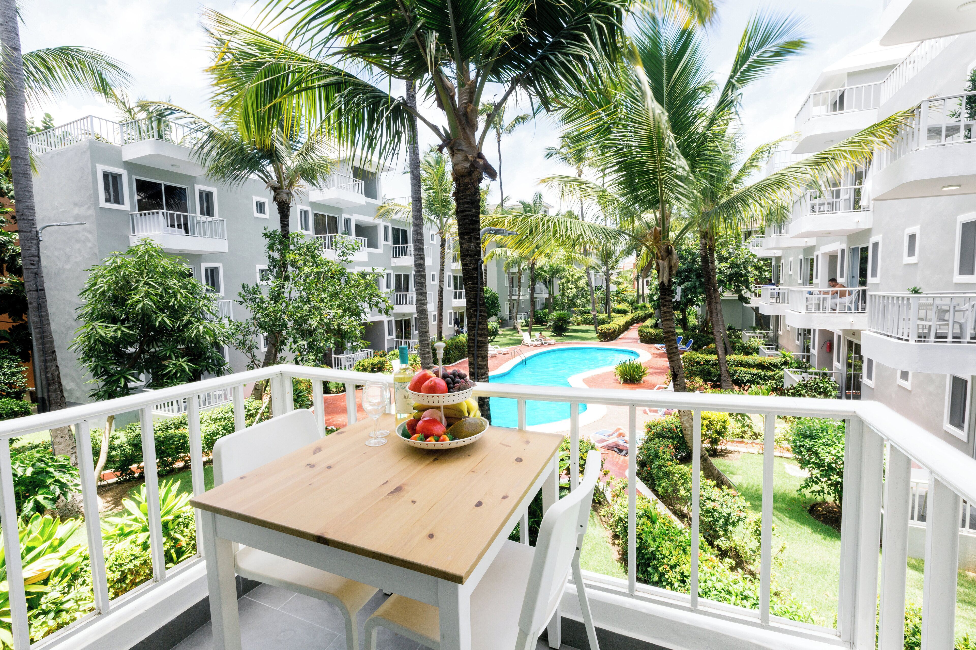 Studio Standard - balkong - utsikt mot poolen | Terrass/Patio