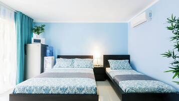 Junior-Studio, Balkon, Poolblick