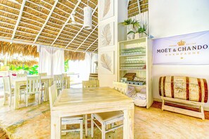 Restaurant - BRISAS TROPICAL playa LOS CORALES (Punta Cana)