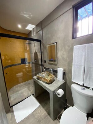 Comfort Double Room, Balcony, Courtyard View | Bathroom - Hotel Casa Grangelo (Atlixco)