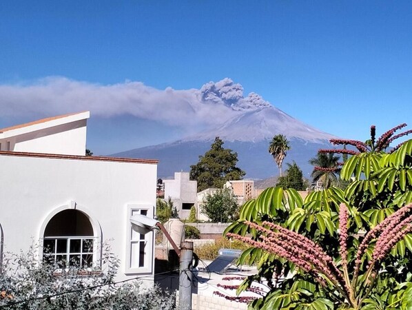Classic Üç Kişilik Oda, Balkon, Bahçe Manzaralı | Konaklama yeri alanı
