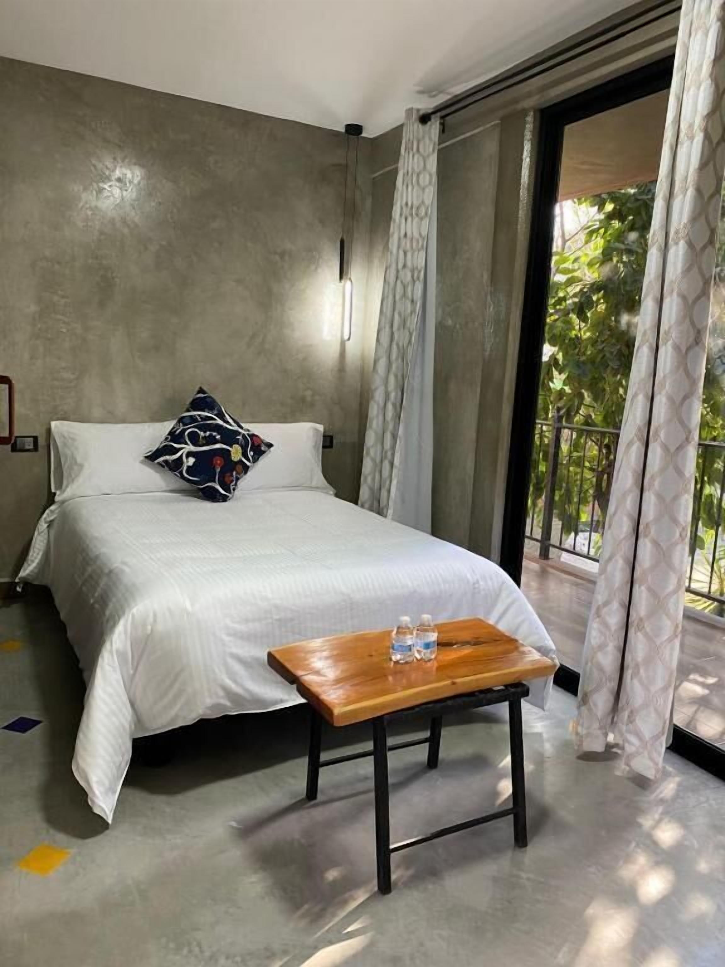Habitación doble Confort, balcón, vista al patio | Wifi gratis 