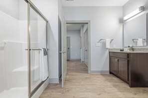 Shower, hair dryer, towels, shampoo - Spacious 2BR Retreat | Free Parking + Close to DT (Indianapolis)