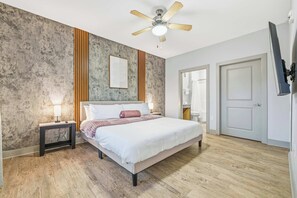 Room - March Madness|Modern2BR, Free Parking, Near DT (Indianapolis)