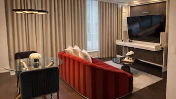 Signature Studio Suite, City View | View from room