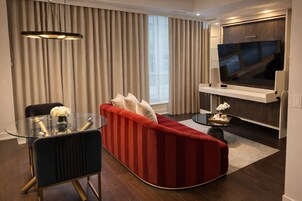 Signature studio suite, uitzicht op stad | Kameruitzicht