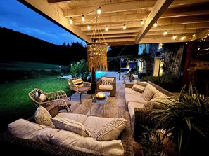 Terrace/patio - Luxueuse maison de campagne isolée, nichée dans la forêt au milieu des oiseaux. (Lesparrou)