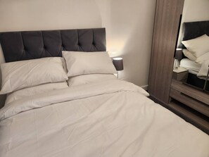 House, 3 Bedrooms - Come and Enjoy My Peaceful Home, Your Comfort Zone (Manchester)