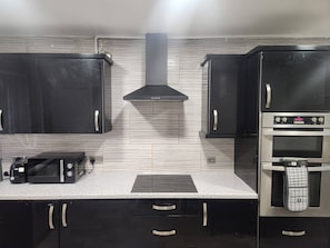 House, 3 Bedrooms | Interior