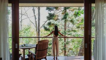 Luxury-Villa, Balkon, Bergblick | Speisen im Freien