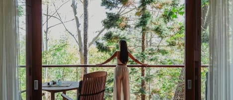 Luxury Villa, Balcony, Mountain View | Outdoor dining