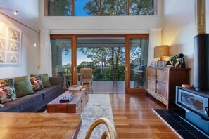 Luxury Villa, Balcony, Mountain View | Living area - Taman Sari Luxury Private Pavilions (Mapleton)