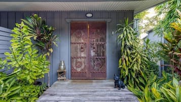 Luxury-Villa, Balkon, Bergblick | Außendetails