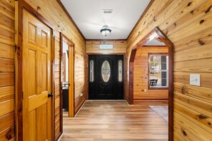 Interior - NEW! The Salt Haus Cabin|Boat Parking|Pool|Volleyball|Fire Pit (Freeport)