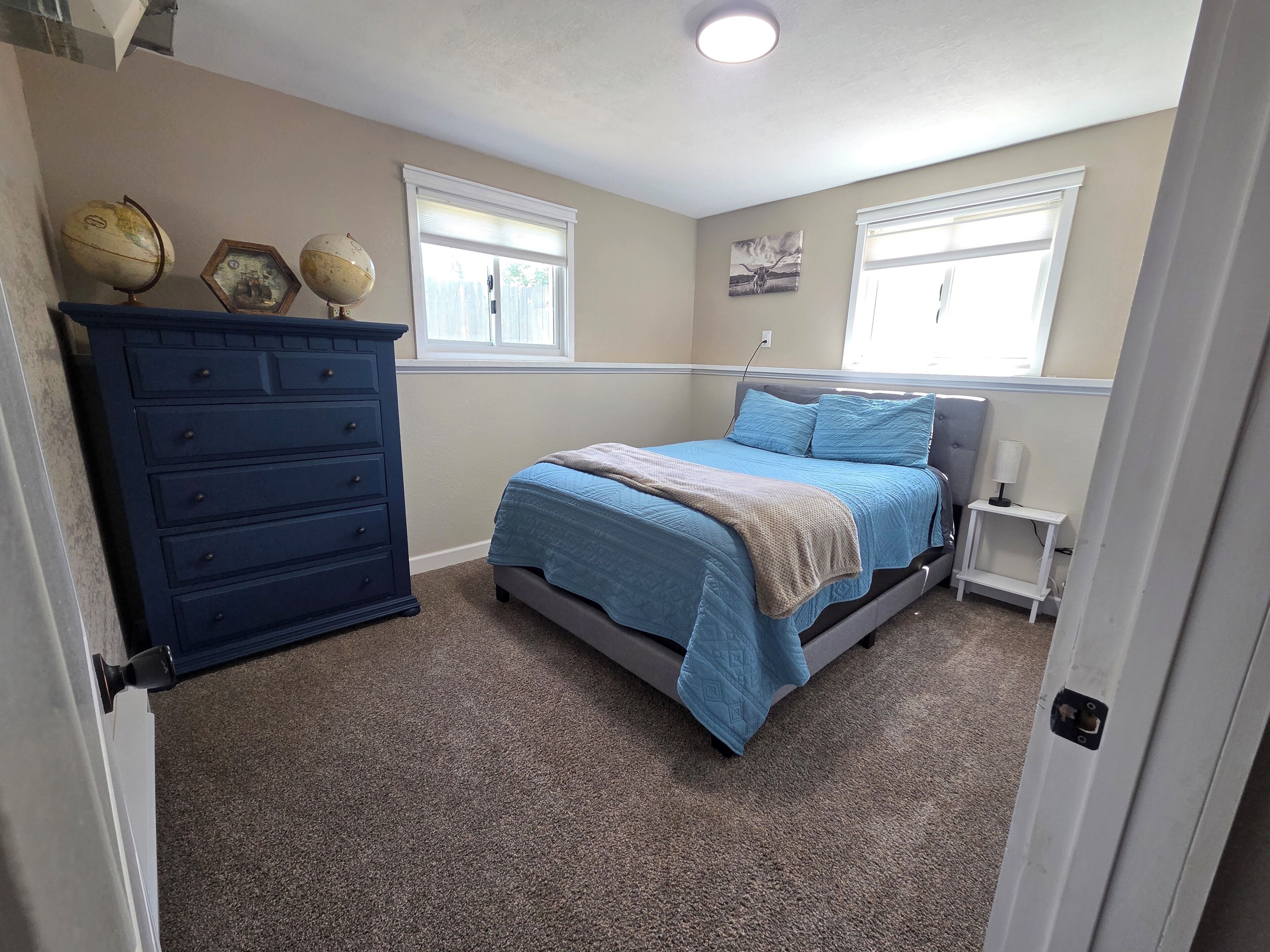 5 bedrooms, WiFi, bed sheets