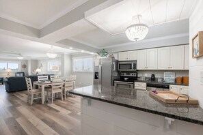 Fridge, microwave, oven, stovetop - 3rd Floor 3BR 2BA @ Regency Towers Directly on the Beach!! (Panama City Beach)