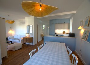 Interior - Renovated vacation home, 100m from the beach (Carnac)