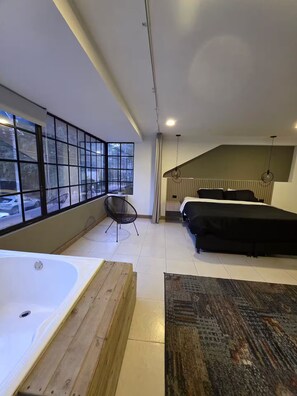 5 chambres, fer et planche à repasser, Wi-Fi, draps fournis