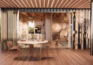 Horizon Terrace Suite | Essbereich im Zimmer