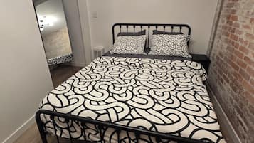 1 chambre, fer et planche Ă repasser, Wi-Fi, draps fournis