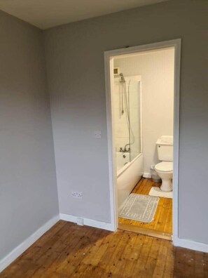 Bathroom - Ally's townhouse in Bandon (Bandon)