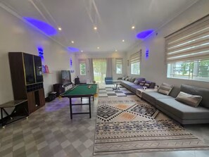 Living area - Private Beach House On Bussi Island Entebbe (Kinwante)