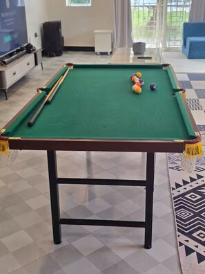 Games room - Private Beach House On Bussi Island Entebbe (Kinwante)