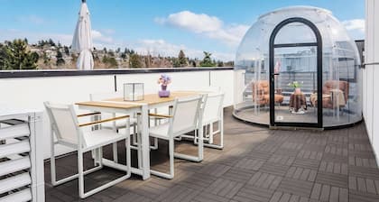 New Fremont Designer 3BR TH w/ Rooftop View & King