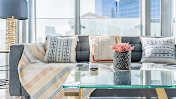 Signature Condo | Living area