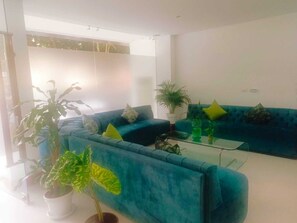 Room, 1 Bedroom | Ruang tamu