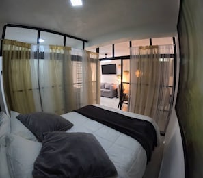 Condo, 2 phòng ngủ, hút thuốc, ban công