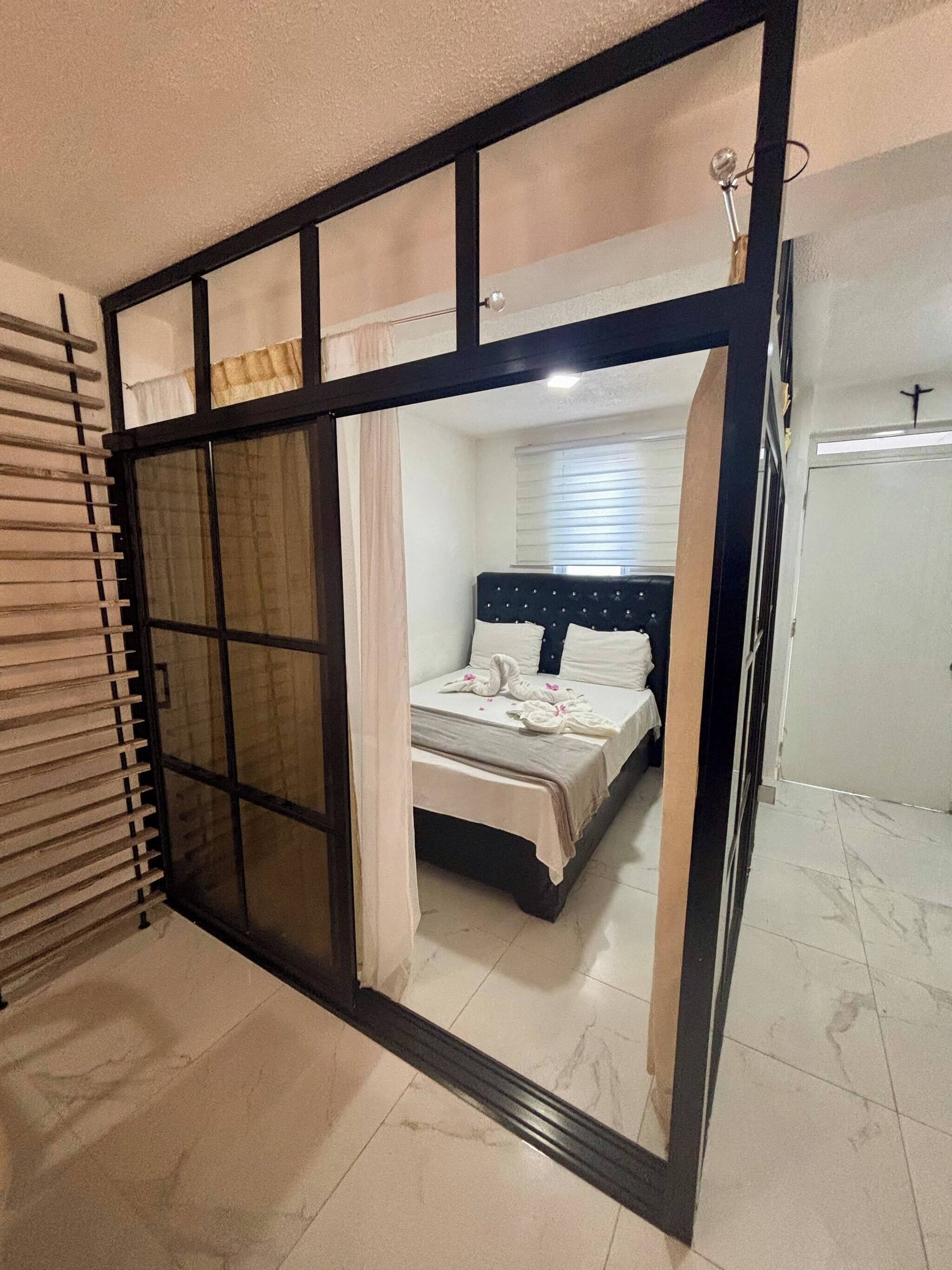 Condo, 2 Bedrooms, Smoking, Balcony