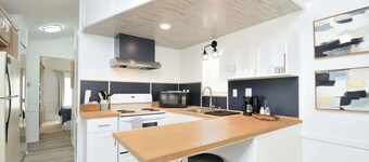 Relaxing retreat w/ pool & BBQ grill