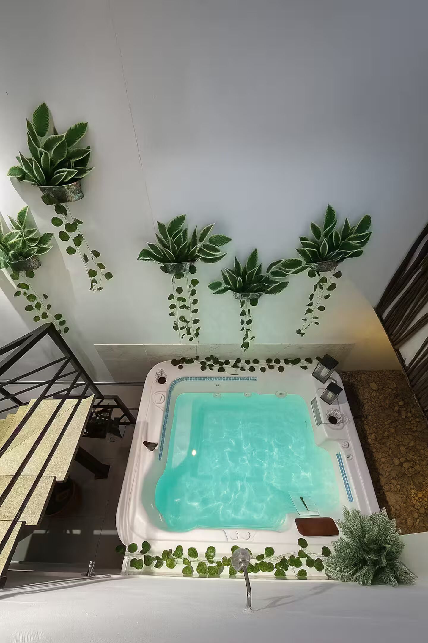屋内スパ浴槽