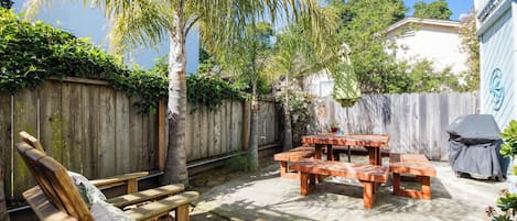 屋外ダイニングエリア