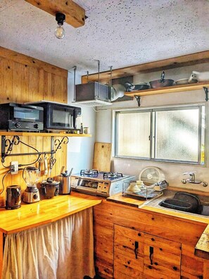 Private kitchen - Quiet Apartment Near Shibuya Crossing | Walk to Shibuya & Shinsen (Meguro City)