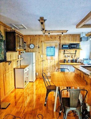 Private kitchen - Quiet Apartment Near Shibuya Crossing | Walk to Shibuya & Shinsen (Meguro City)