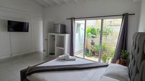 8 室のベッドルーム、WiFi