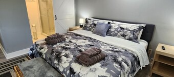 Welcoming 4-bedroom house with AC in charming La Center