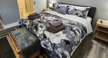 Welcoming 4-bedroom house with AC in charming La Center