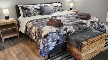 4 bedrooms, iron/ironing board, WiFi, bed sheets