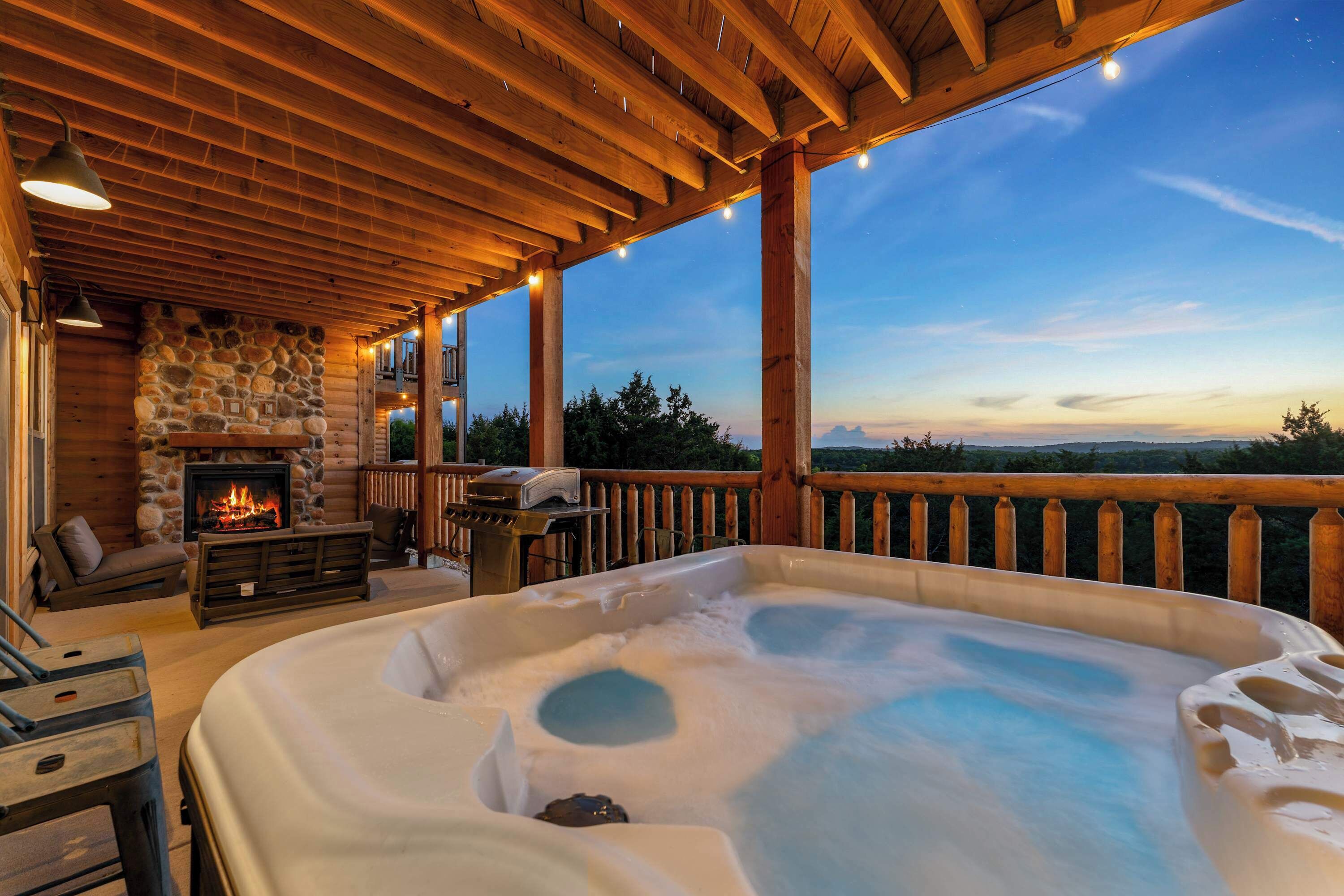 Outdoor spa tub