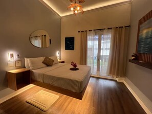 1 bedroom, WiFi, bed sheets - #1 Queen Bed, Beach 1 min, St. Lawrence Gap (Oistins)
