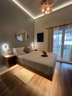 1 bedroom, WiFi, bed sheets - #1 Queen Bed, Beach 1 min, St. Lawrence Gap (Oistins)