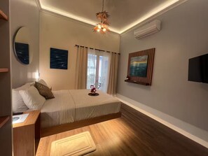 1 bedroom, WiFi, bed sheets - #1 Queen Bed, Beach 1 min, St. Lawrence Gap (Oistins)