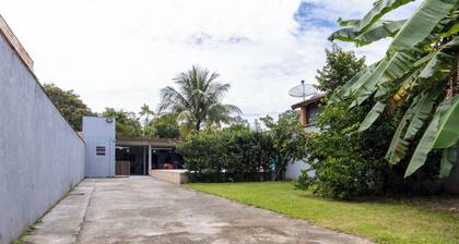 Casa piscina a 180m da Praia Boraceia