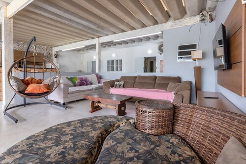 Casa  piscina a 180m da Praia Boraceia